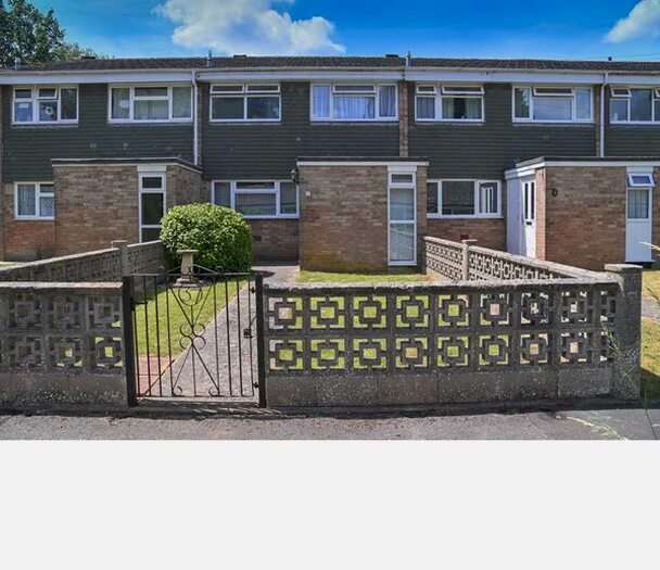 3 Bedroom House To Rent In Queens Crescent, Chippenham, SN14