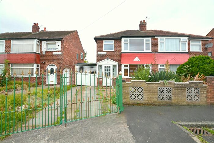 3 Bedroom Semi-Detached House For Sale In Schools Road, Abbey Hey, Gorton, Manchester, M18
