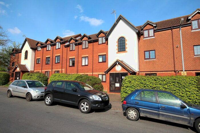 2 Bedroom Flat To Rent In Cromwell Road, Letchworth Garden City, SG6