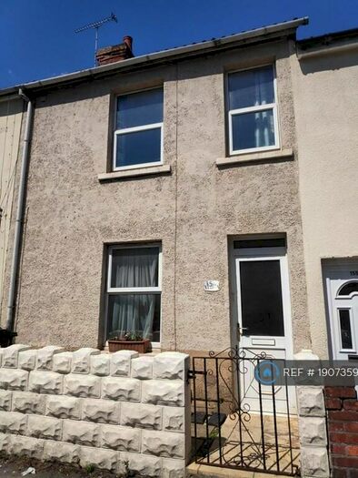 4 Bedroom Terraced House To Rent In Swindon, Swindon, SN1