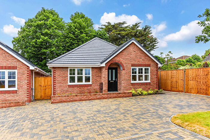 3 Bedroom Detached Bungalow For Sale In Ellison Gardens, Fareham, PO14