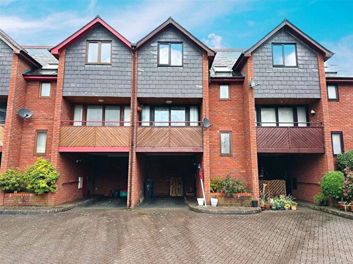 3 Bedroom Terraced House To Rent In Cwrt Hafren, Chapel Street, Llanidloes, Powys, SY18