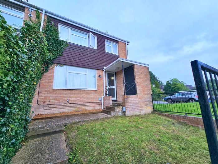 3 Bedroom Property To Rent In Gainsborough Close, Salisbury, SP2