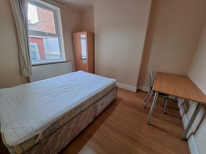 5 Bedroom Terraced House To Rent In Tachbrook Road, Leamington Spa, Warwickshire, CV31