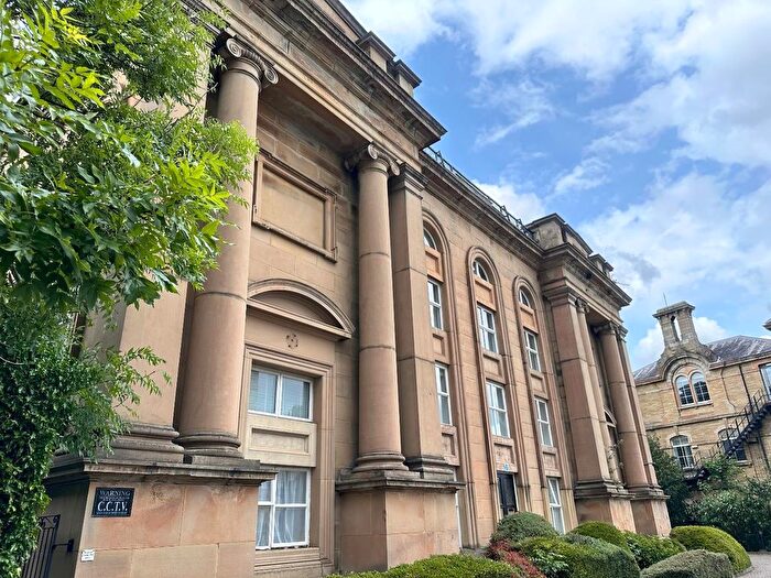 2 Bedroom Flat To Rent In Highfields Road, Huddersfield, HD1