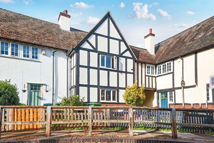 3 Bedroom Terraced House For Sale In Ross Way, Eltham, SE9