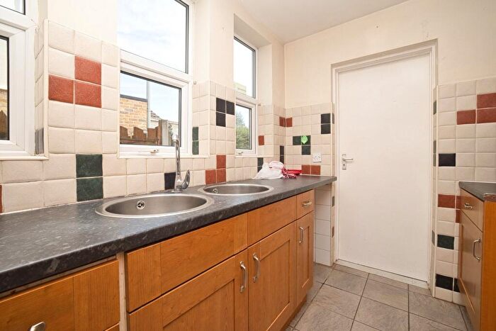 2 Bedroom End Of Terrace House For Sale In Northdown Road, Broadstairs, Kent, CT10
