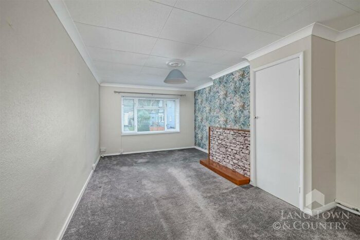 2 Bedroom Apartment To Rent In Chestnut Avenue, Plymouth, PL9