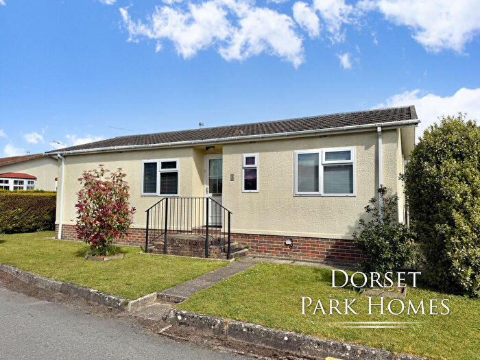 2 Bedroom Park Home For Sale In St Leonards Farm Park, Ringwood Road, West Moors, Dorset, BH22