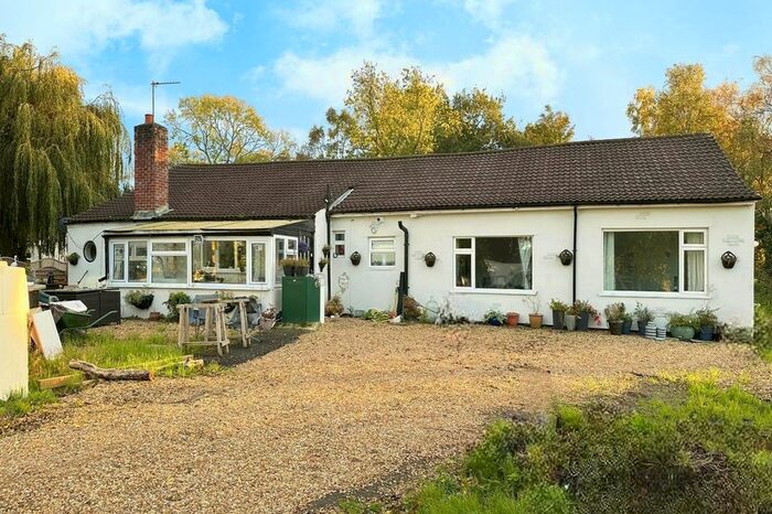 4 Bedroom Bungalow For Sale In Burn Lane, Burn, Selby, North Yorkshire, YO8