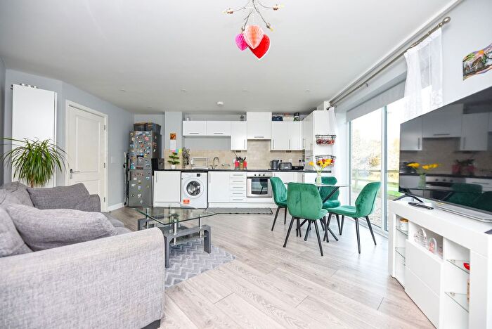 2 Bedroom Flat For Sale In Percy Green Place, Huntingdon, PE29