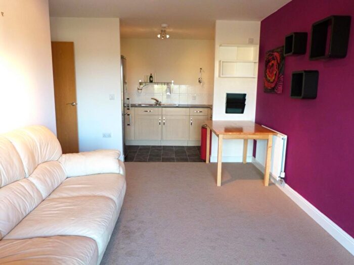 2 Bedroom Apartment To Rent In Commonwealth Drive, Howlands Court, RH10