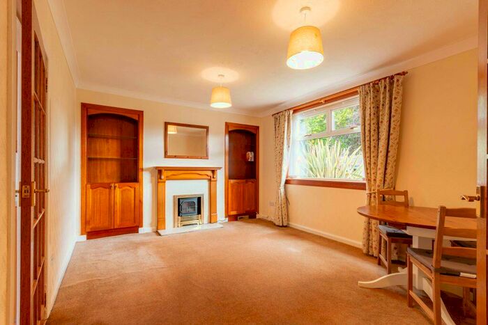 2 Bedroom Villa To Rent In L &#; Boswall Drive, Edinburgh, EH5