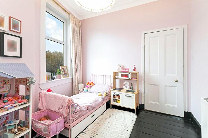 2 Bedroom Flat For Sale In Dukes Road, Rutherglen, Glasgow, South Lanarkshire, G73
