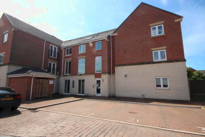 2 Bedroom Apartment To Rent In Weavers Court, PR7