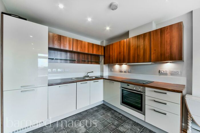 1 Bedroom Flat To Rent In Larden Road, London, W3