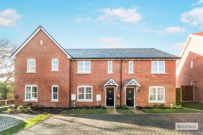 3 Bedroom House To Rent In Thorpe Close, Stone Cross, BN24