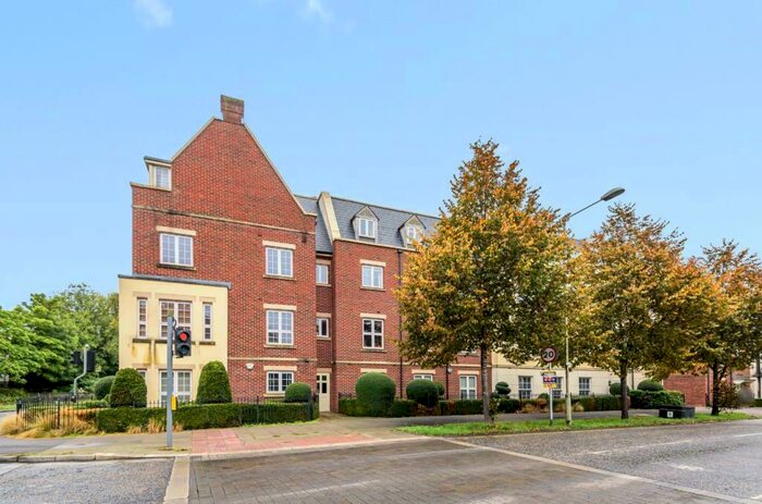 2 Bedroom Apartment To Rent In Welch Way, Witney, OX28