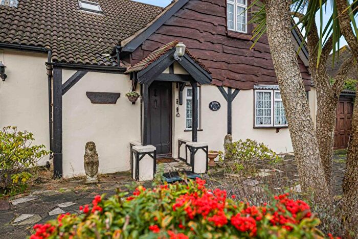 5 Bedroom Detached House For Sale In Glenesk Road, Eltham, London, SE9