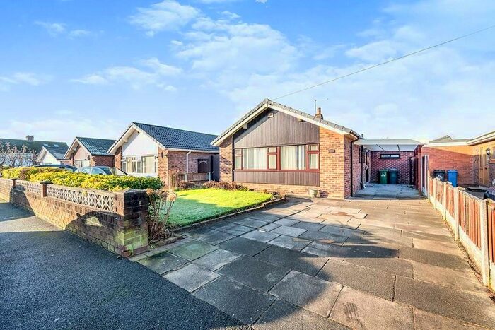 2 Bedroom Bungalow To Rent In Tynwald Crescent, Widnes, Cheshire, WA8