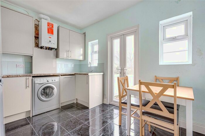 2 Bedroom Flat To Rent In Terrapin Court, Terrapin Road, SW17