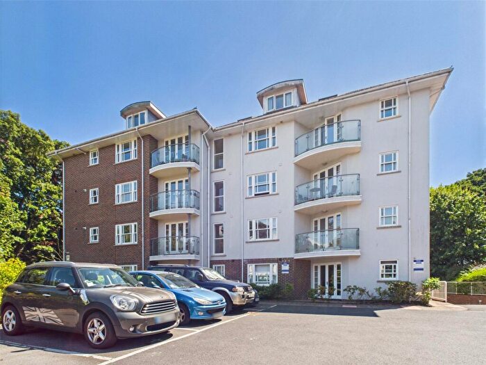 2 Bedroom Apartment For Sale In Christchurch Road, Bournemouth, Dorset, BH1