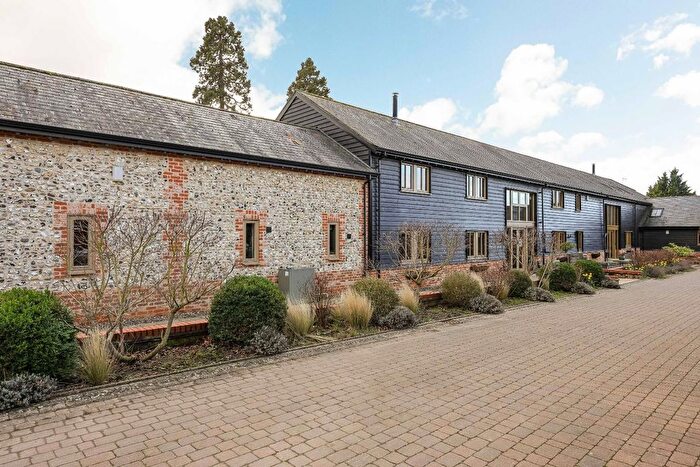 5 Bedroom Semi Detached House For Sale In Hildersham Road, Abington, Cambridge, CB21