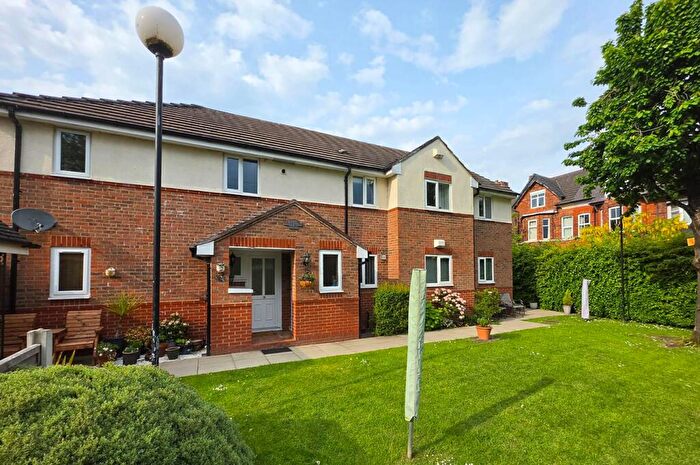 2 Bedroom Apartment To Rent In William Close, Urmston, Manchester, M41