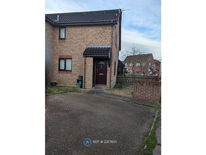 1 Bedroom Semi-Detached House To Rent In Kinlett Close, Highwoods, Colchester, CO4