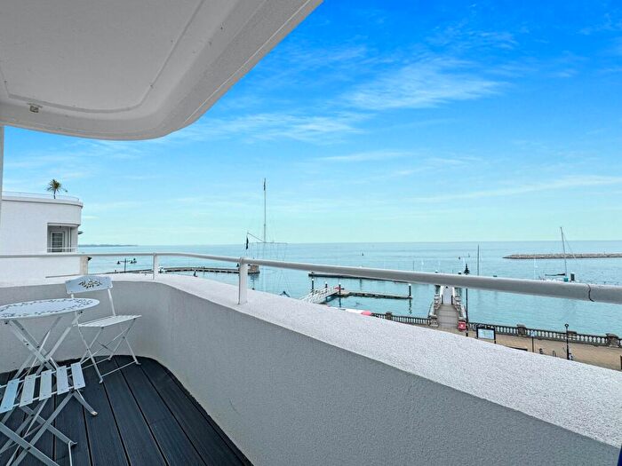 2 Bedroom Property To Rent In The Parade, Osborne Court The Parade, PO31