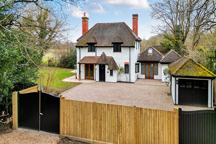 4 Bedroom Detached House To Rent In Hook, Hampshire, RG27