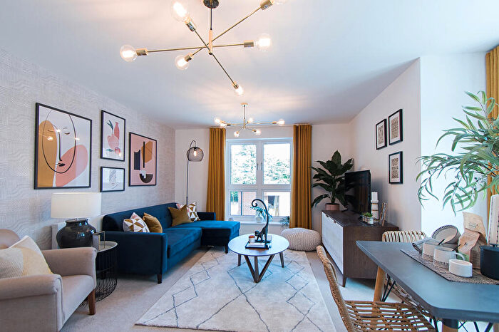 2 Bedroom Apartment For Sale In Newbury Mews, Wessex Close, Ilford, IG3