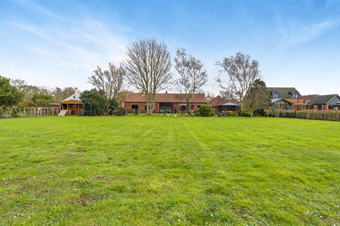 6 Bedroom Barn Conversion For Sale In The Green, Freethorpe, Norwich, NR13