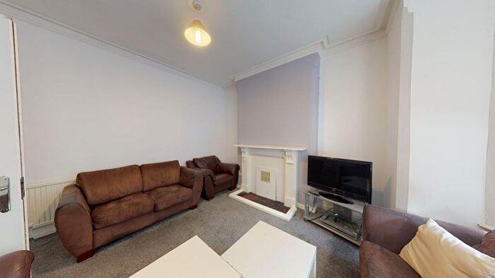 5 Bedroom Semi-detached House To Rent In Colville Street, Nottingham, NG1