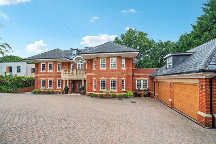 8 Bedroom Detached House For Sale In Nancy Downs, Watford, WD19