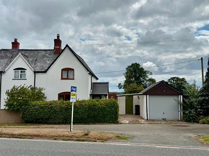 2 Bedroom Semi-Detached House For Sale In Court View, Allensmore, Hereford, HR2