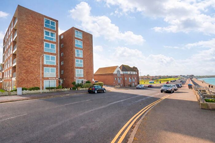 2 Bedroom Flat For Sale In McKinlay Court, The Parade, Birchington, Kent, CT7