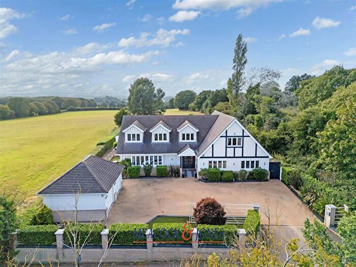 5 Bedroom Detached House For Sale In Laindon Road, Billericay, Essex, CM12