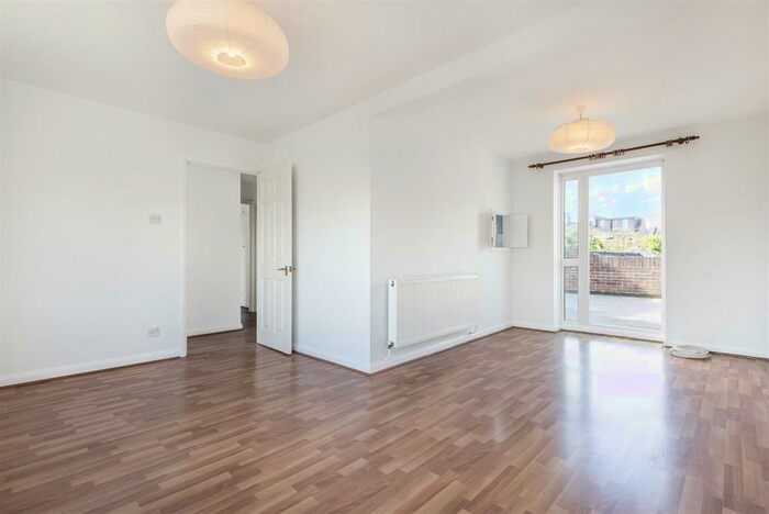 1 Bedroom Flat To Rent In Fitzgerald Avenue, East Sheen, SW14