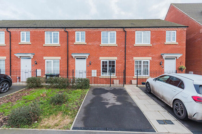 3 Bedroom Terraced House For Sale In Lime Oval, Raunds, NN9