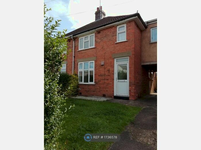 3 Bedroom Semi-Detached House To Rent In Batchley Road, Redditch, B97