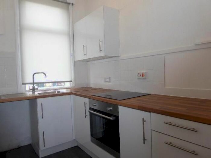 3 Bedroom Property To Rent In Bexley Place, Leeds, LS8