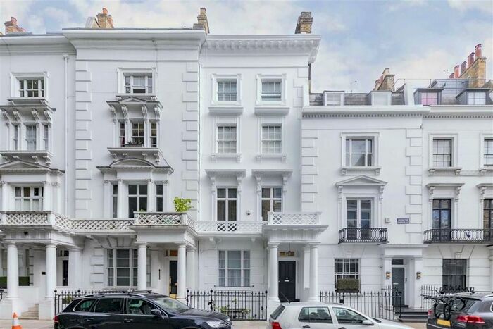2 Bedroom Flat To Rent In Ovington Gardens, London, SW3