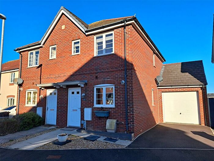 2 Bedroom Detached House For Sale In Hamley Close, Burnham-On-Sea, Somerset, TA8