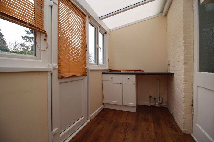 2 Bedroom Detached Bungalow To Rent In Avon Road, Southampton, SO18