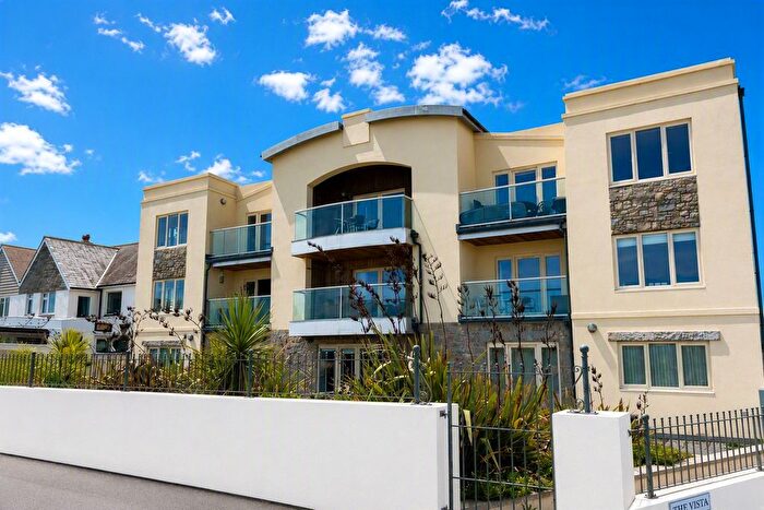 2 Bedroom Flat For Sale In Pentire Road, Newquay, Cornwall, TR7