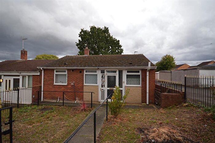 2 Bedroom Semi-detached Bungalow For Sale In Moorhouse Close, Normanton, WF6