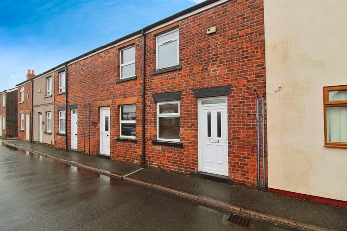 3 Bedroom Terraced House For Sale In Crompton Street, New Houghton, Mansfield, NG19