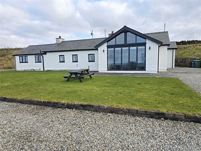 4 Bedroom Bungalow For Sale In Rhosgadfan, Caernarfon, Gwynedd, LL54