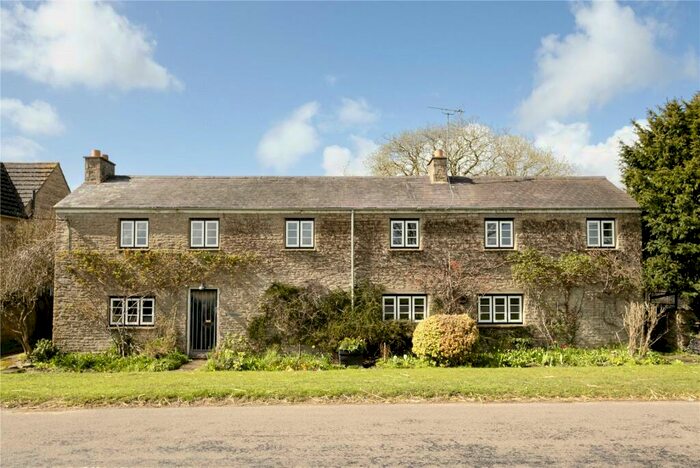 3 Bedroom Detached House For Sale In Farthinghoe Road, Charlton, Banbury, Oxfordshire, OX17
